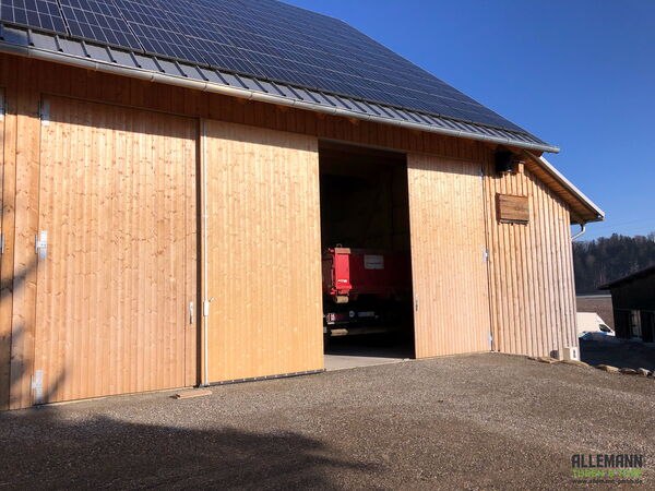 Tore Maschinenhalle Holz