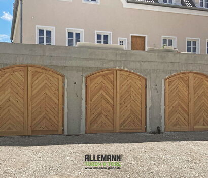 unterschiedliche Größen – eine durchlaufende Fensterhöhe