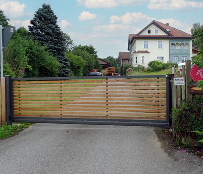 Falttor Lärche Renovierung Hof