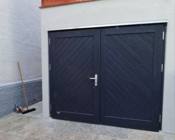 Garagentor aus Holz, Typ 740.1 - www.allemann-gmbh.de