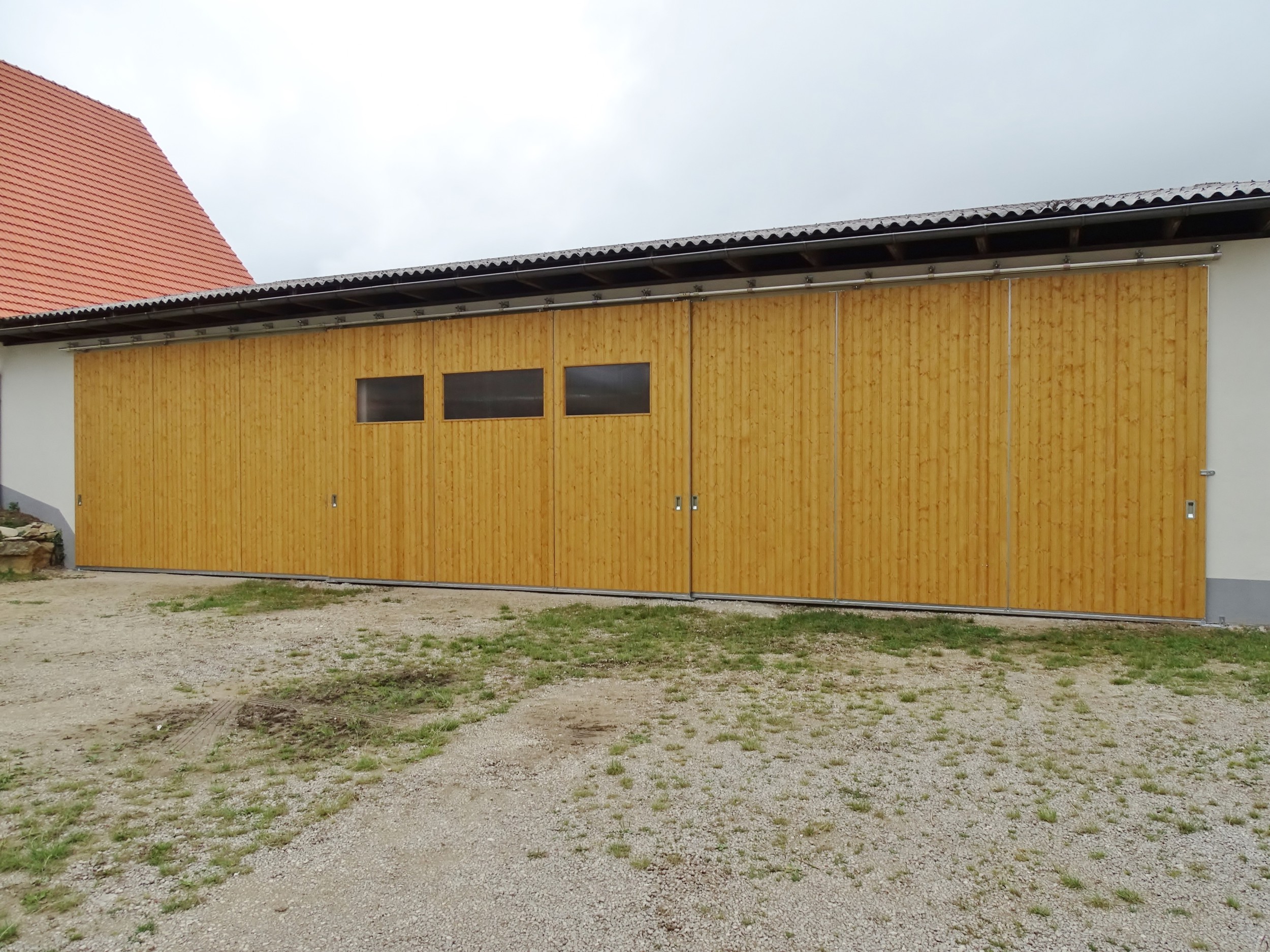zweiflügeliges Garagentor in Lärche, Typ 710.1